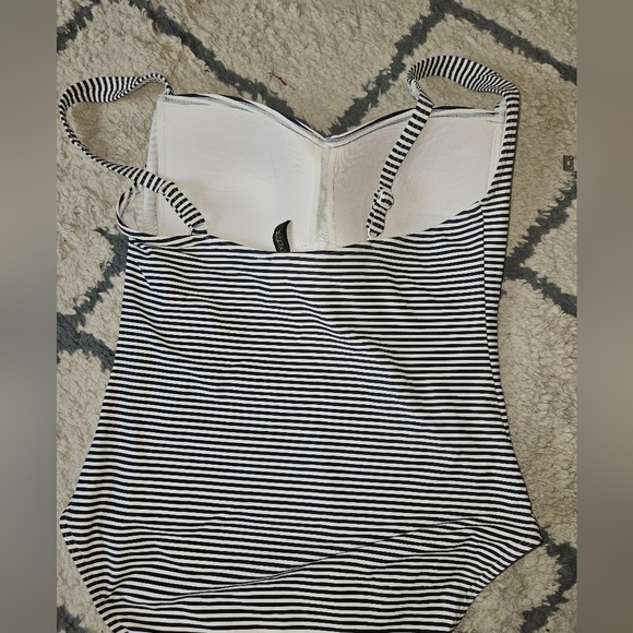 Bond Eye Australian One Piece Swimsuit Size 10 - Picture 4 of 6
